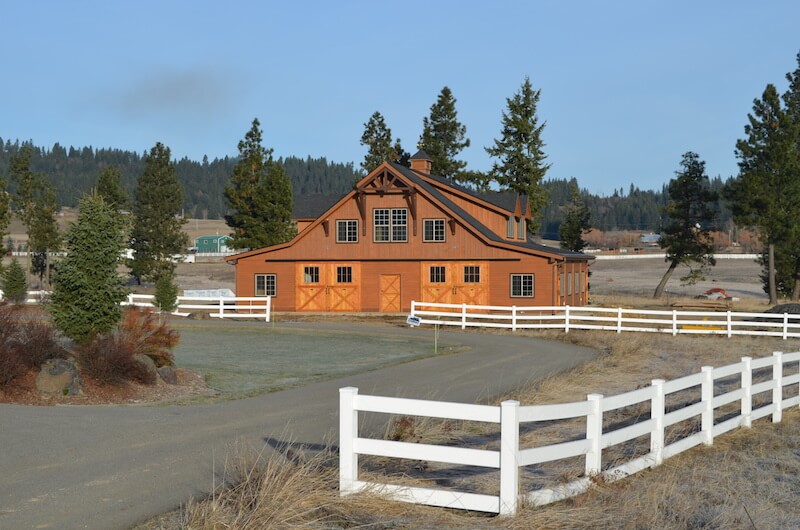 March 2014 Cover Story Barn Pros Raising The Bar Nw Horse Source