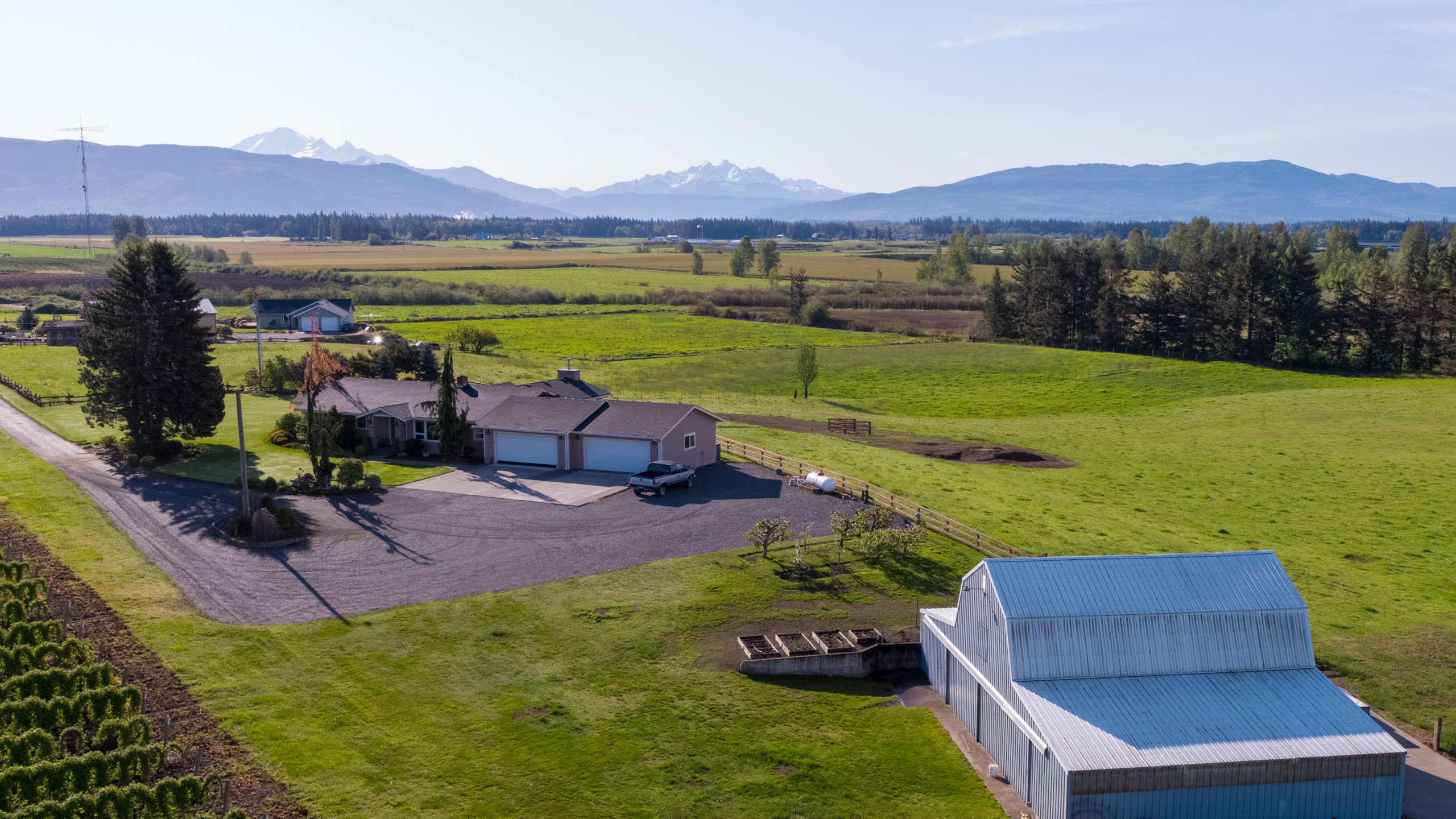 7351 Thiel Rd, Lynden, WA 98264